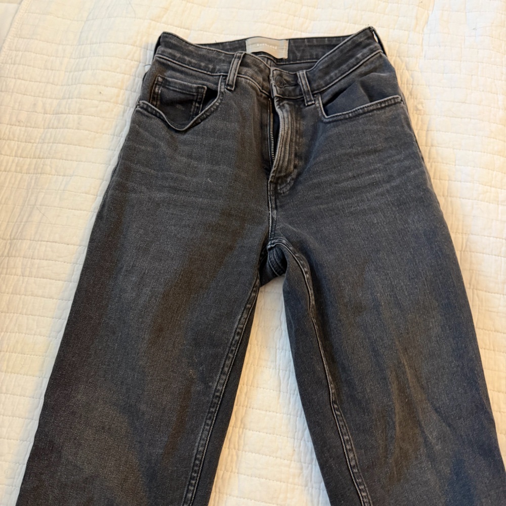 Everlane Slim Straight Jeans in Charcoal Wash